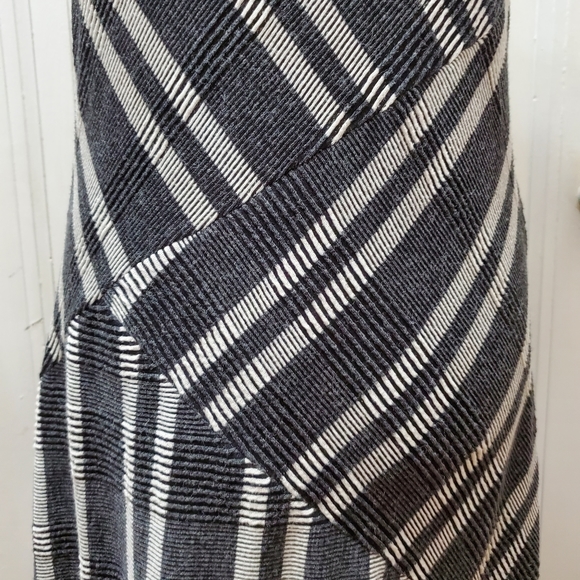 GAP Grey and White Striped Knit Dress - Picture 3 of 7